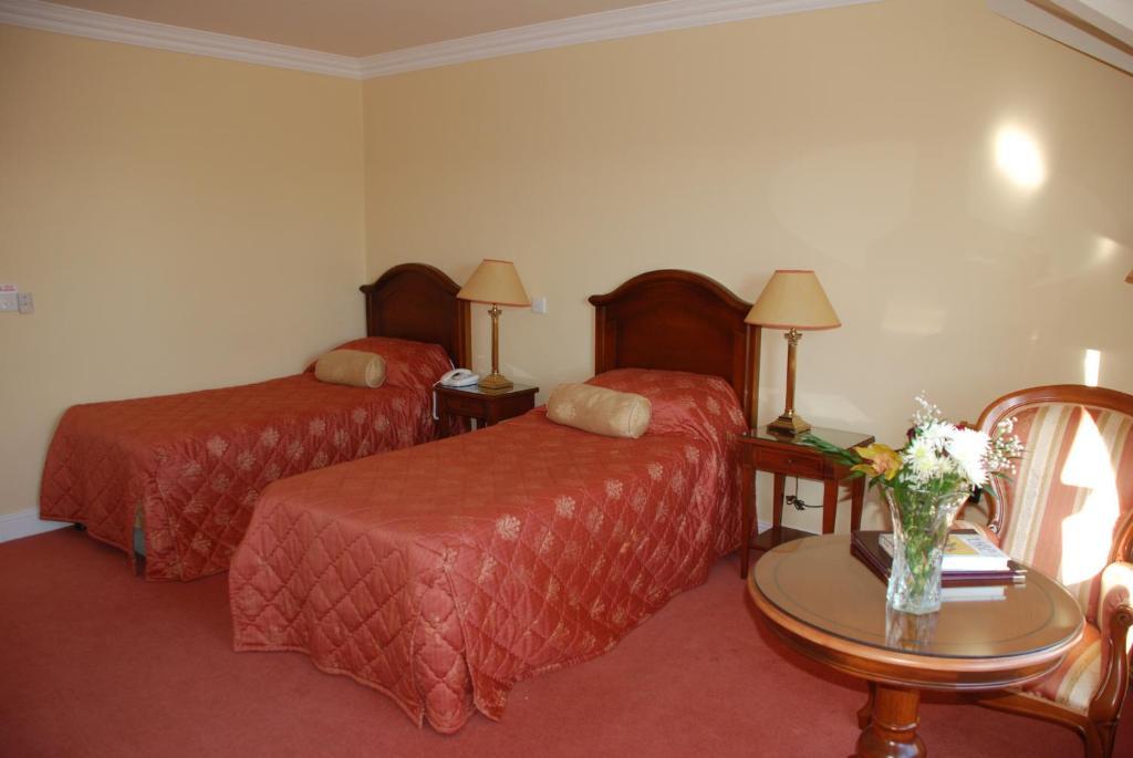 The 19Th Golf Lodge Ballybunion Room photo