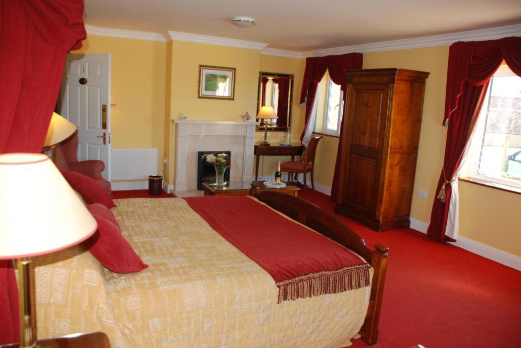 The 19Th Golf Lodge Ballybunion Room photo